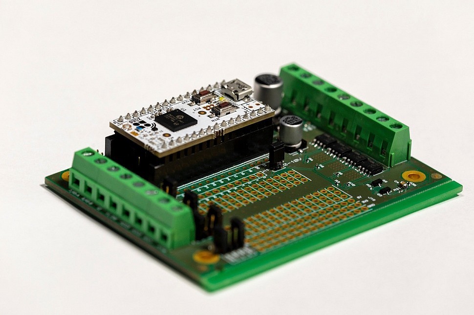 Z-Uno Shield — Многофункциональное Z-Wave устройство в герметичном корпусе