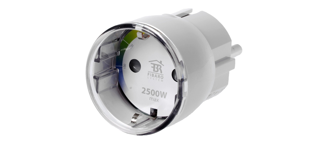 Модуль-выключатель в розетку FIBARO Wall Plug с измерением энергопотребления